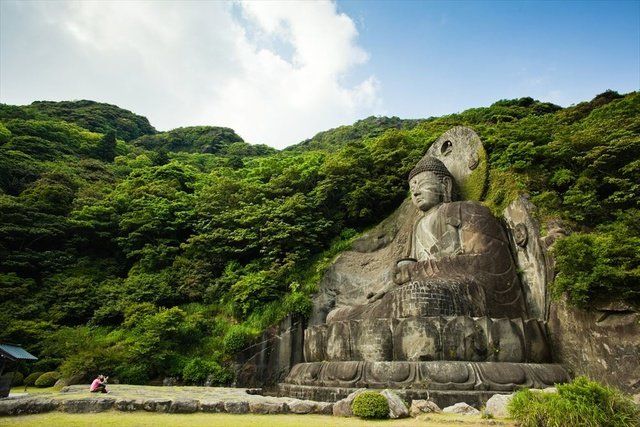 Vegetation, Nature, Natural landscape, Green, Rock, Outcrop, Sky, Highland, Nature reserve, Archaeological site, 