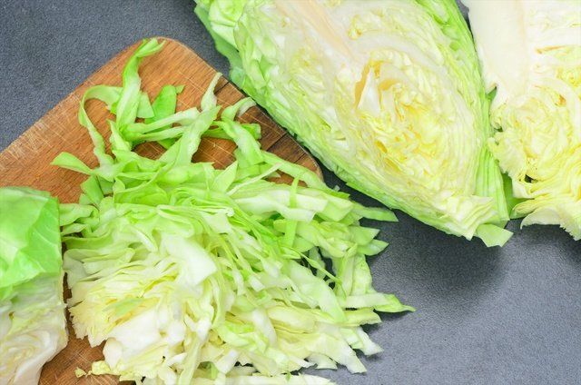 Food, Cabbage, Vegetable, Leaf vegetable, Iceburg lettuce, Dish, Lettuce, Ingredient, Produce, Savoy cabbage, 