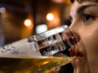 眠りすぎもよくない 朝の頭痛を引き起こす7つの原因