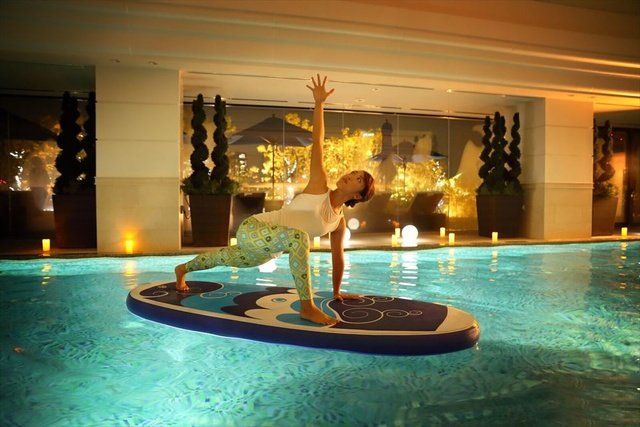 Swimming pool, Lighting, Leisure, Resort, Leisure centre, Hotel, Building, Interior design, Room, Boutique hotel, 
