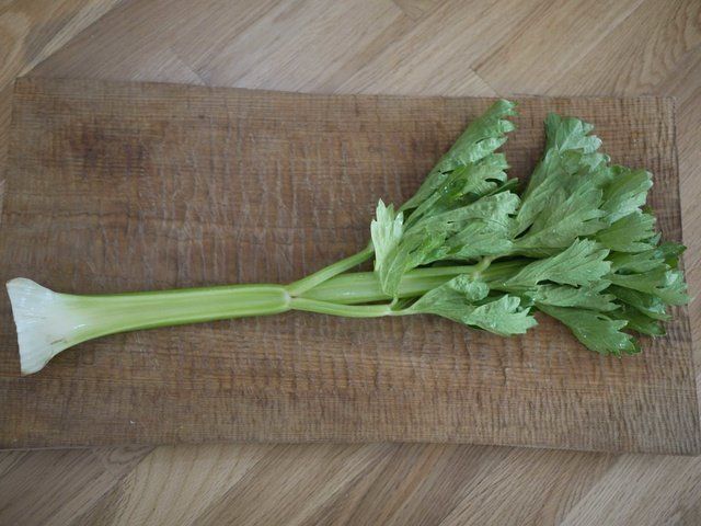 Leaf vegetable, Food, Vegetable, Plant, Sorrel, Produce, Ingredient, Spinach, Flower, Herb, 