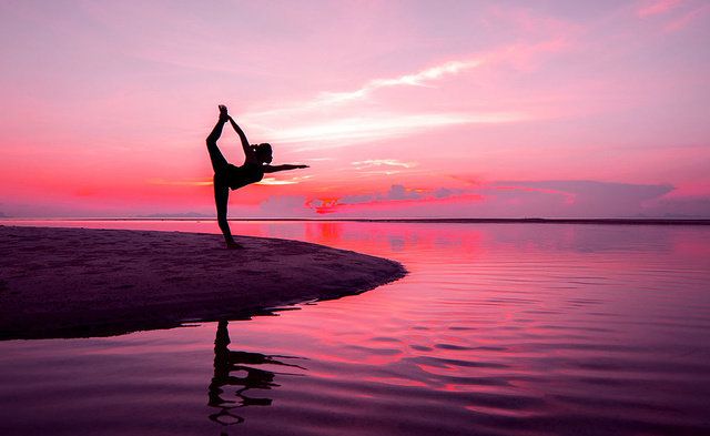 People in nature, Water, Sky, Red, Sunset, Reflection, Pink, Horizon, Physical fitness, Calm, 