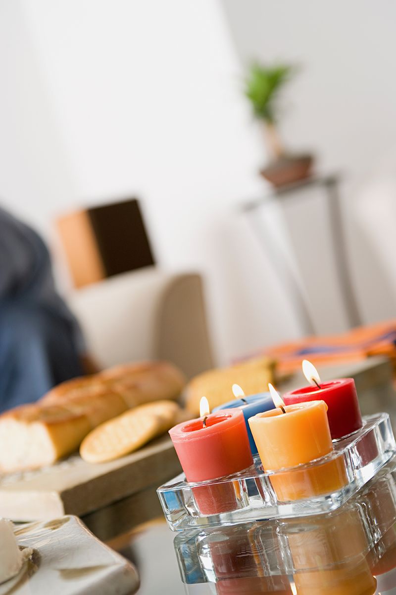 How To Throw The Most Memorable Housewarming Party Ever