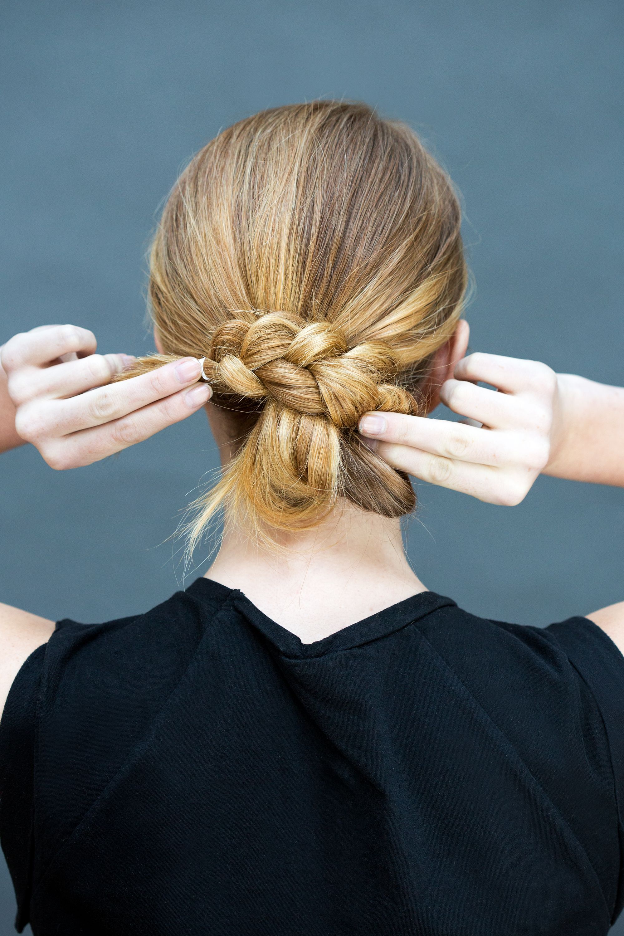 10 Easy Hairstyles You Can Do In 10 Seconds Diy Hairstyles