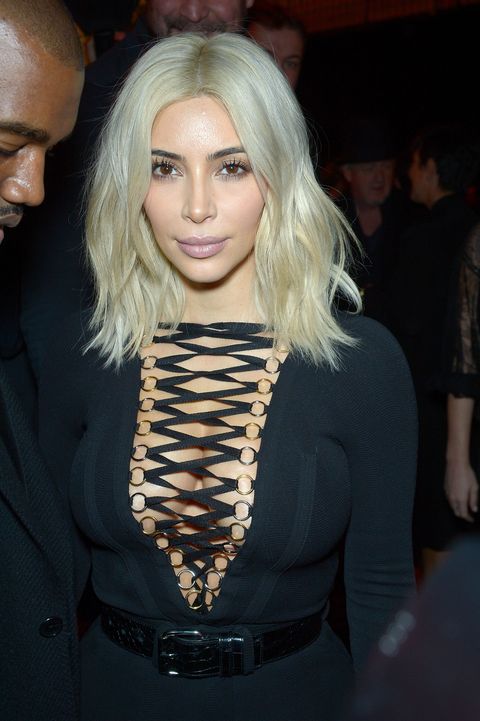 Kim Kardashian Bra Tricks - How To Go Braless-4183