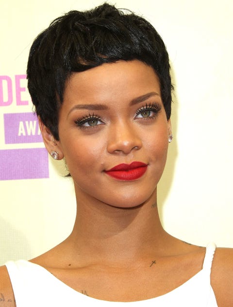 <p>Is there anything that <a href="http://www.marieclaire.com/fashion/news/g2917/rihanna-style-2015/">Rihanna can't pull off</a>? Serious question.</p>