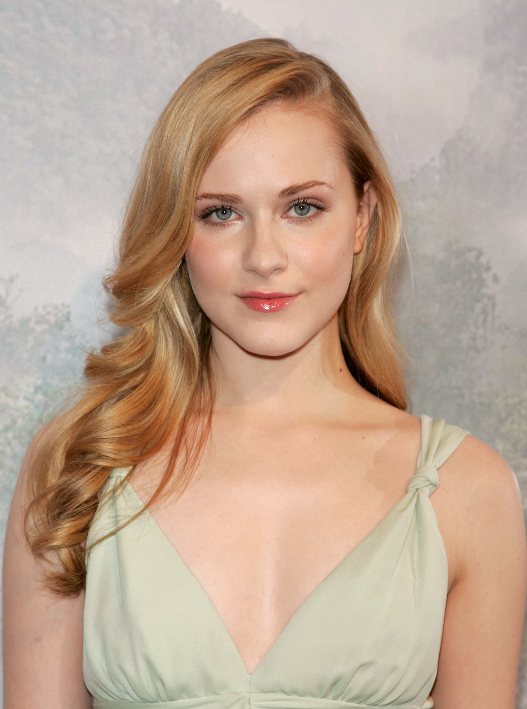  Gorgeous Strawberry Blonde Hair Color Ideas from Celebrities for 