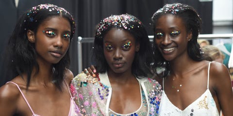Face, Nose, Mouth, Lip, Eye, Hairstyle, Skin, Eyebrow, Style, Hair accessory, Face, Nose, Mouth, Lip, Eye, Hairstyle, Skin, Eyebrow, Style, Hair accessory,