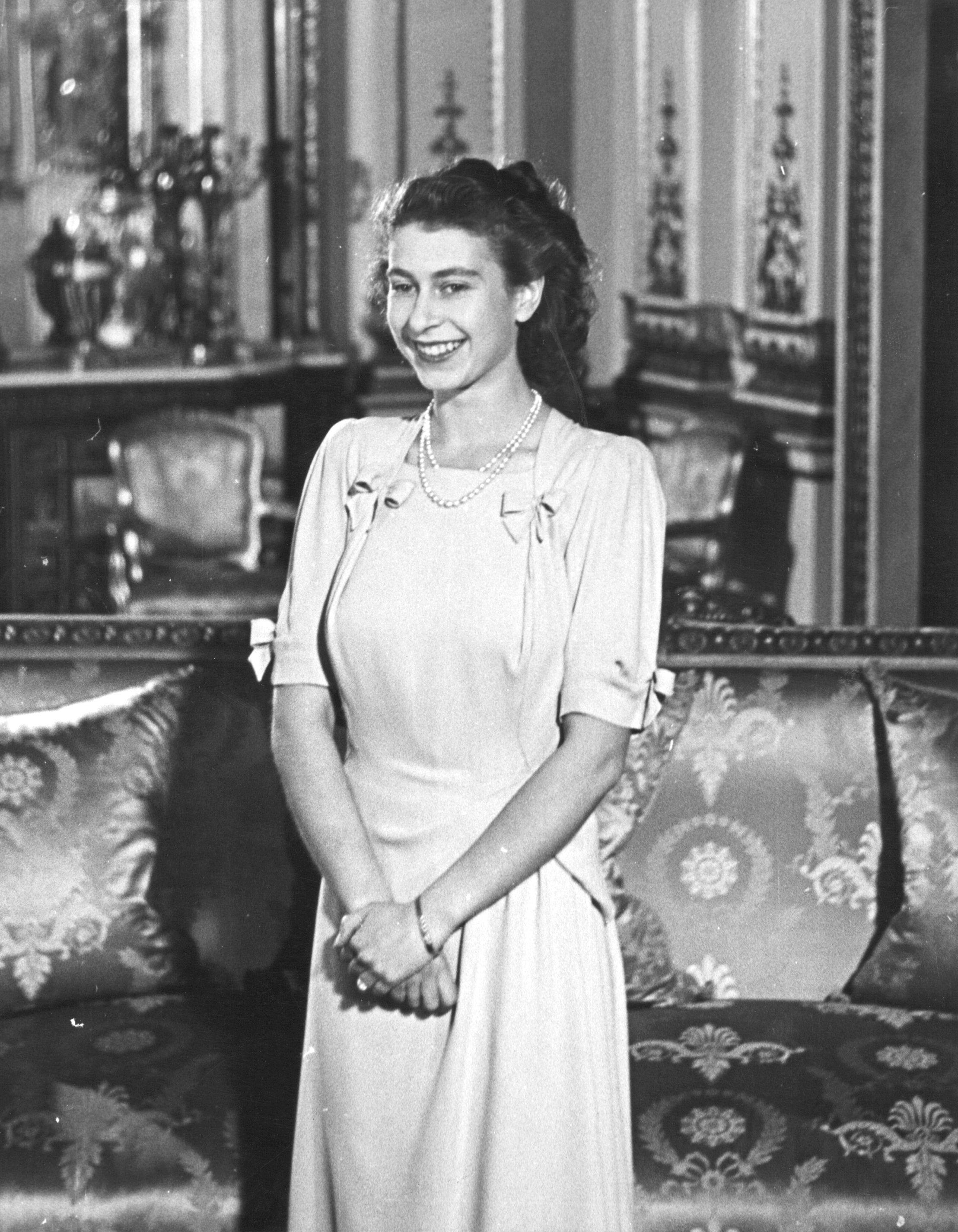 Youngest Vintage Porn - Beautiful Photos of Queen Elizabeth and Princess Margaret ...