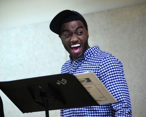 frozen musical casts black actor as kristoff kristoff actor in