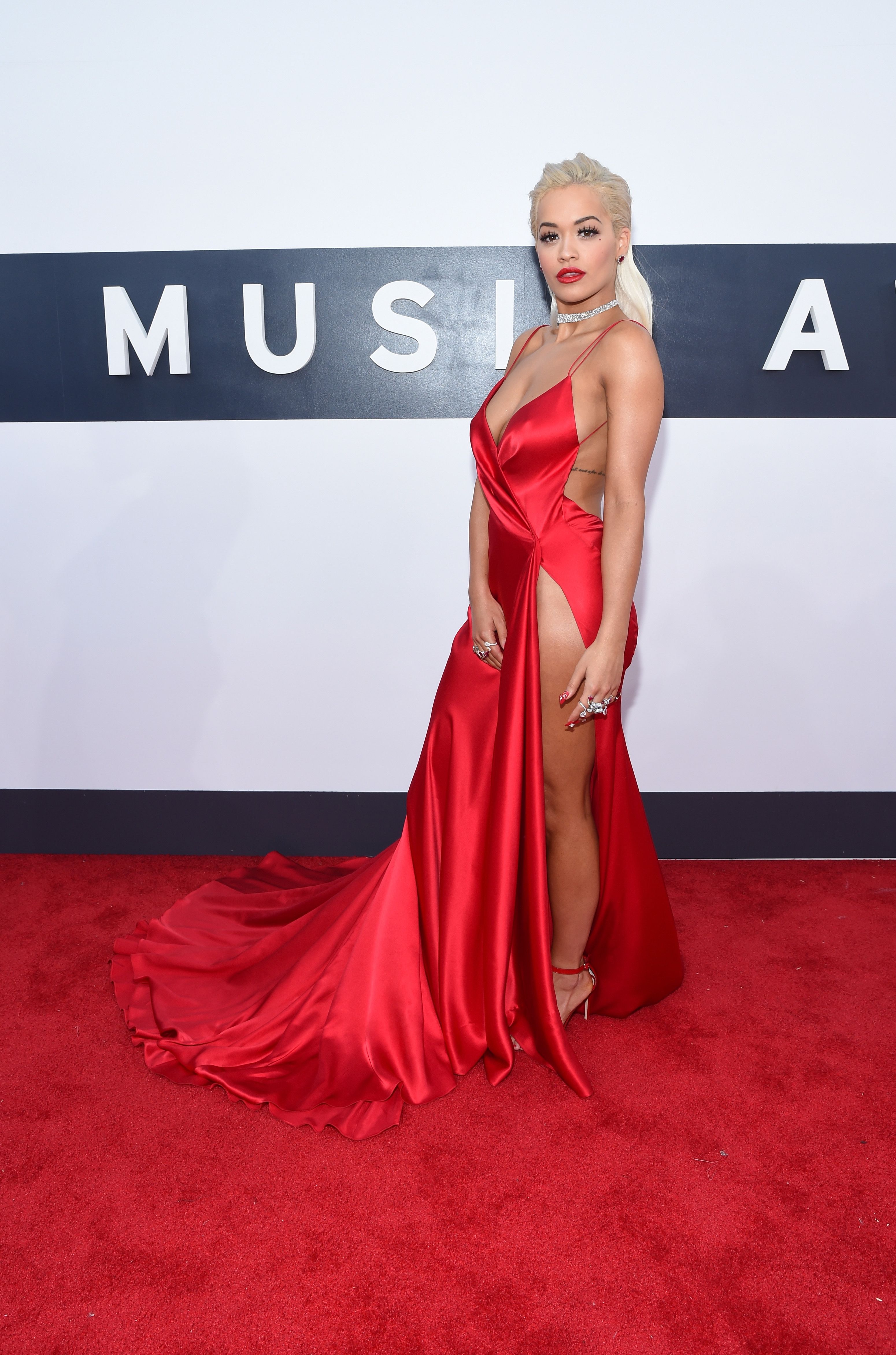 slit leg dresses