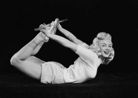 Marie Claire Monroe Porn - 50 Best Marilyn Monroe Rumors - Marilyn Monroe Facts & Urban ...