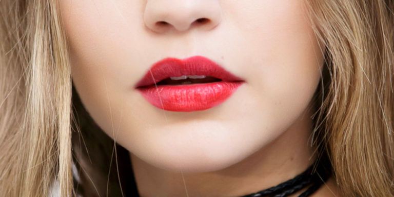 how to make lips smaller