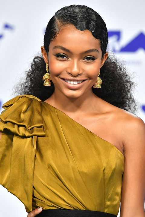 Best Yara Shahidi Hair Moments - The Best Yara Shahidi Curly Hairstyle ...