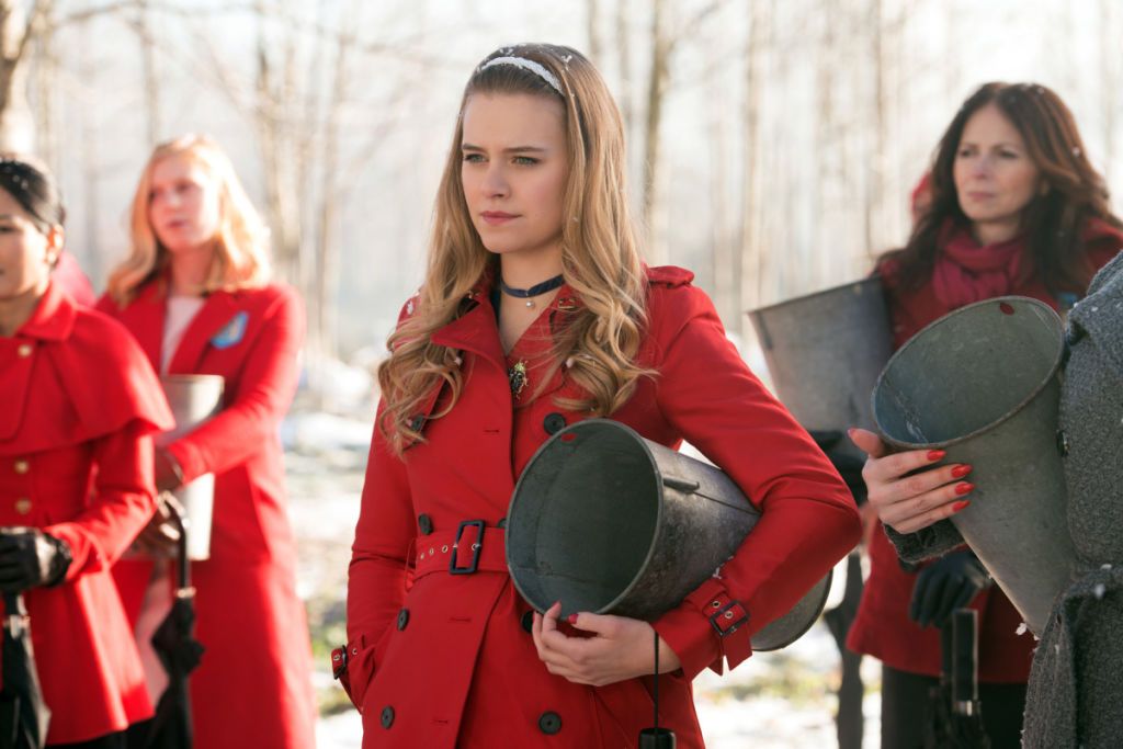50 Best Riverdale Outfits from Season 1 and Where to Buy Them 50 Best Riverdale Outfits from Season 1 and Where to Buy Them