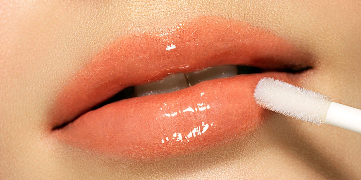 best-lip-gloss-lip-glosses-that-won-t-make-your-lips-sticky