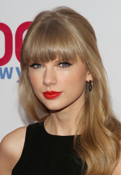 Taylor Swift Brown Hair - Taylor Swift The Giver Clip
