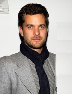 Two Minute Date With Joshua Jackson