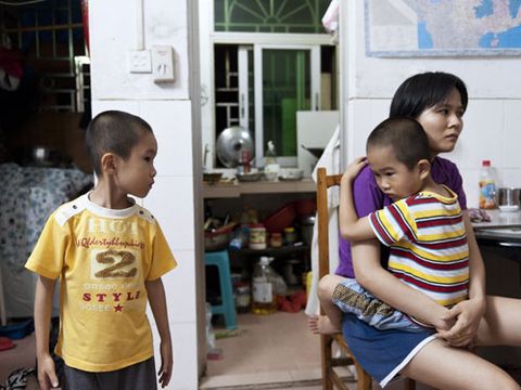 Two Toddler Porn - One Child Policy in China - Punishment for Violating China's ...