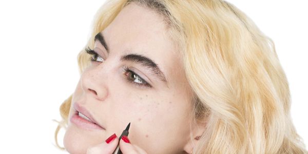 How To Fake Freckles Fake Freckle Trend