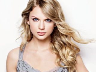 Taylor Swift Porn Schoolgirl - Taylor Swift Fashion Photos - Interview and Photo Shoot with ...