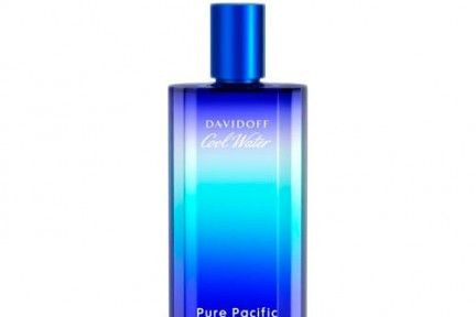 Liquid, Fluid, Blue, Bottle, Perfume, Purple, Violet, Electric blue, Aqua, Cobalt blue, 