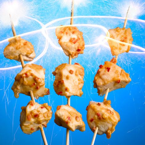 Finger food, appetizer, Space, Skewer, Brochette, Dish, Hors d'oeuvre, Pincho, Recipe, Fast food, 