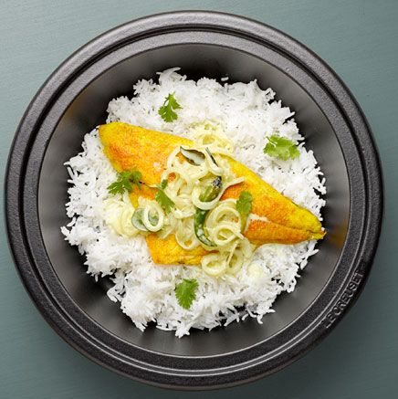 Food, White, Steamed rice, Rice, Recipe, Cuisine, Dish, Jasmine rice, White rice, Dishware, 