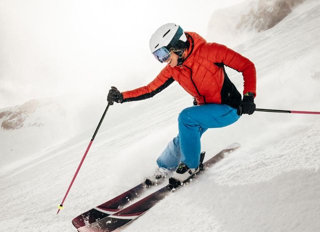 Apple Watch registra gli allenamenti di sci e rileva automaticamente le risalite e le discese durante la giornata