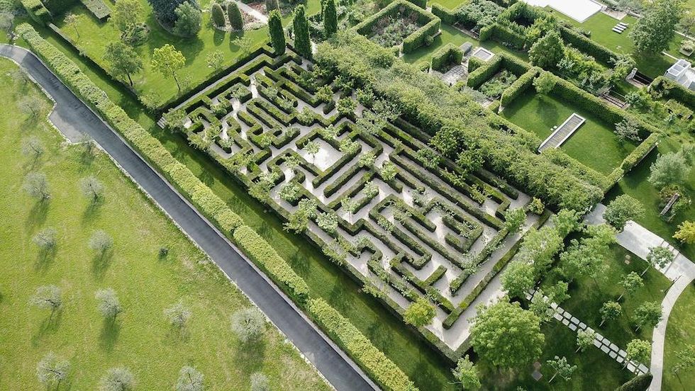 Green Bathing&nbsp; attraverso il&nbsp;parco di Villa Amagioia, parte della tenuta di 300 ettari del Resort Varignana , incluso tra i 100 giardini più belli d’Italia all’interno del prestigioso circuito dei Grandi Giardini Italiani.