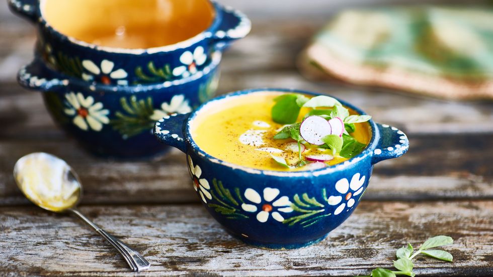 Soup pretty bowls