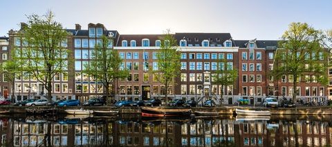 Waterway, Canal, Mixed-use, Property, Building, Town, Human settlement, City, Architecture, Reflection, 