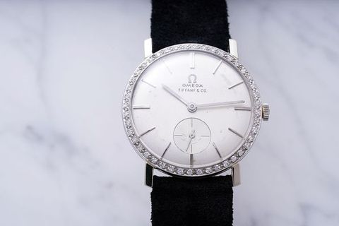 Analog watch, Watch, White, Black, Watch accessory, Fashion accessory, Strap, Jewellery, Silver, Material property, 
