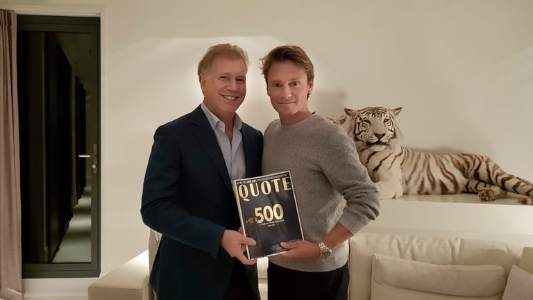 Marcel Boekhoorn neemt het eerste nummer van de nieuwe ...