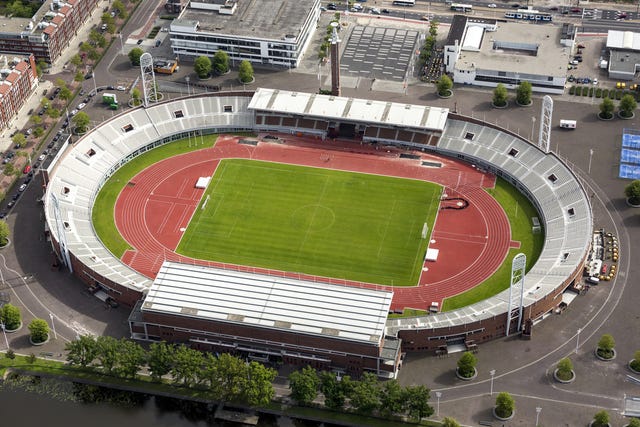 Olympisch Stadion Van Nostalgie Tot Zakelijk Speelveld