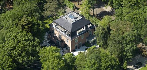 Aerial photography, Property, House, Architecture, Estate, Mansion, Building, Tree, Home, Real estate, 