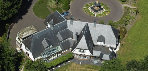 Aerial photography, Architecture, Bird's-eye view, Mansion, Estate, Building, Urban design, House, Landscape, Residential area, 