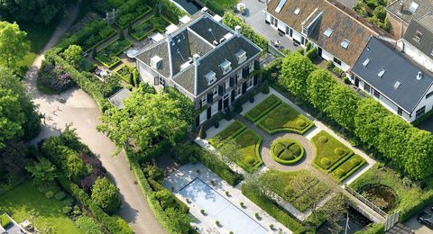 Aerial photography, Bird's-eye view, Urban design, Property, Estate, Building, Residential area, Mansion, Architecture, Landscape, 