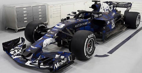 Quotes Van De Dag Max Verstappen Heeft Een Nieuwe Bolide En Ferdy Roet Krijgt Miljoenennaheffing