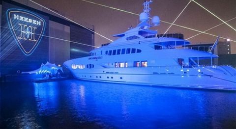 Luxury yacht, Yacht, Ship, Boat, Naval architecture, Vehicle, Passenger ship, Watercraft, Motor ship, Water transportation, 