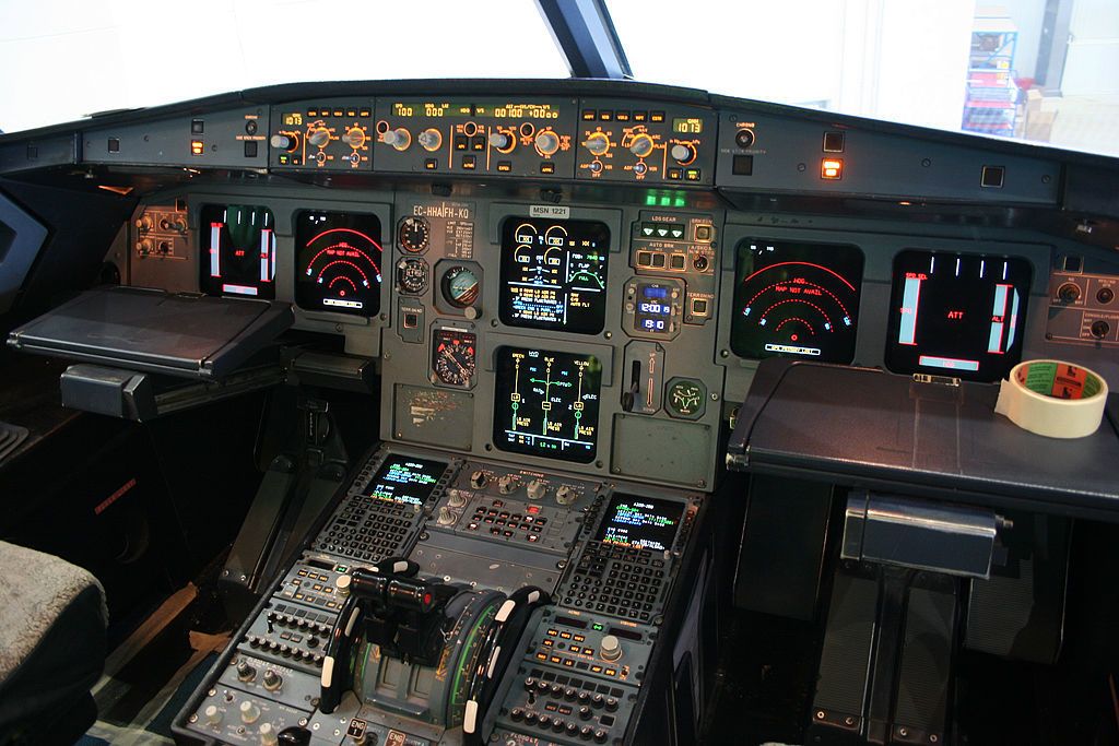 airbus a320 cockpit image