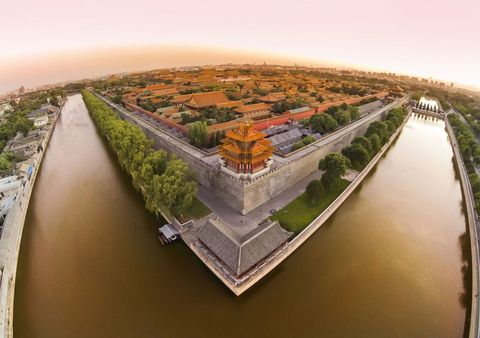 Photographer Trey Ratcliff used a DJI Phantom 2 to <a href="https://www.youtube.com/embed/A8I5Z01OKvw">capture this footage</a> of China's Forbidden City (and got<a href="http://www.stuckincustoms.com/2014/06/19/dji-quadcopter-china-detention"> detained by the police</a> in the process).