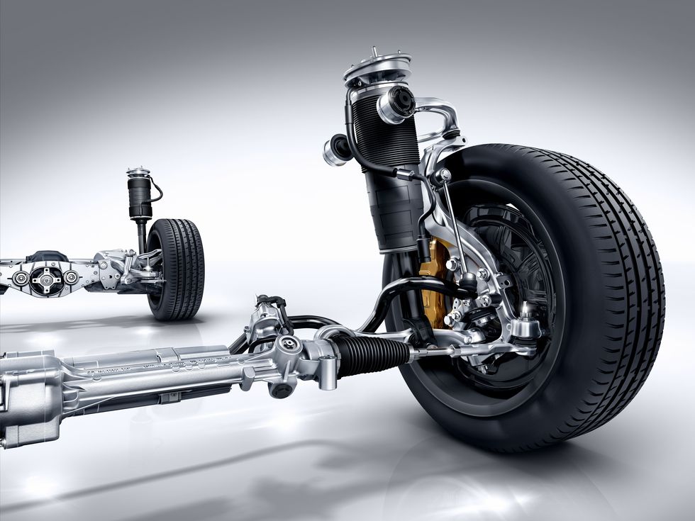Tire, Wheel, Automotive tire, Automotive design, Automotive wheel system, Rim, Tread, Auto part, Synthetic rubber, Spoke, 