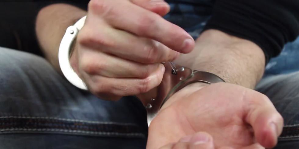 How To Break Out Of Handcuffs With Just A Paper Clip 