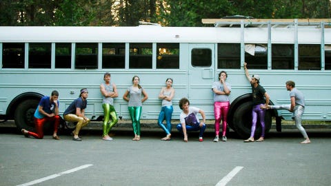 How 8 College Kids' DIY Project Made a School Bus a Dream ...