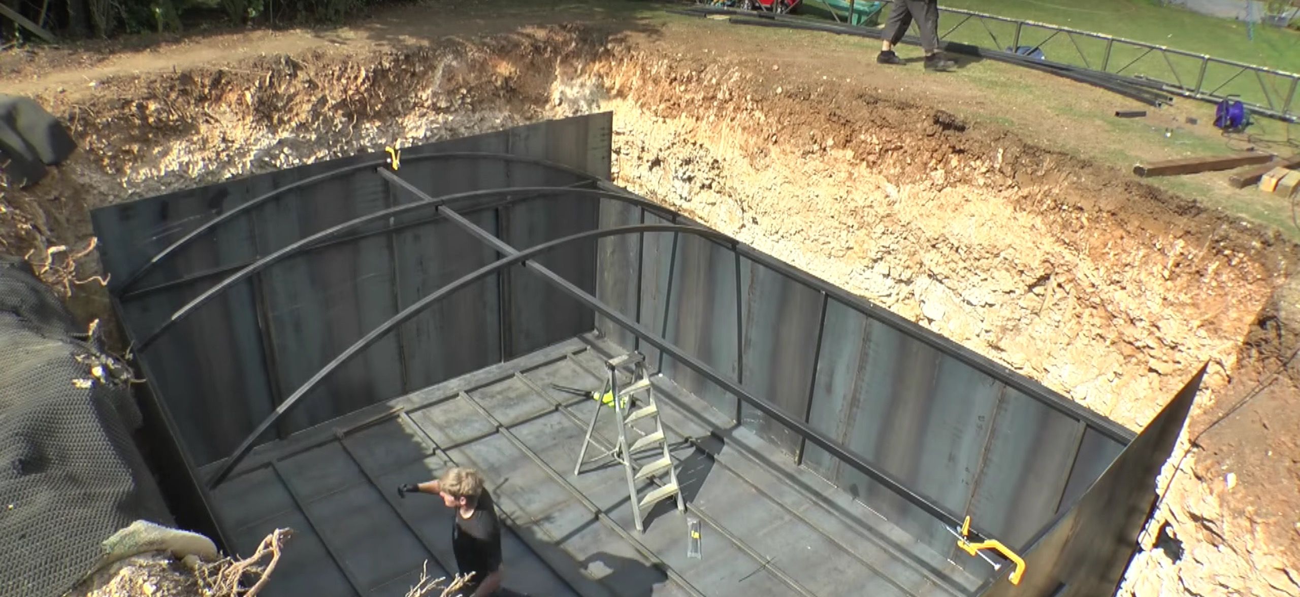 How To Build A Bunker In Your Backyard / How To Build An Underground