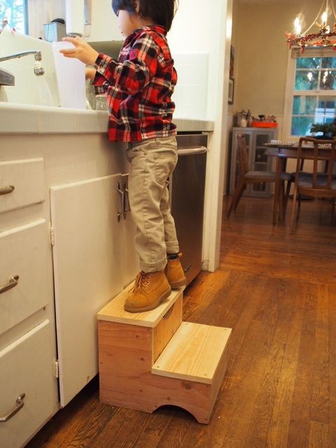 How to Build a Storage Step Stool for Kids