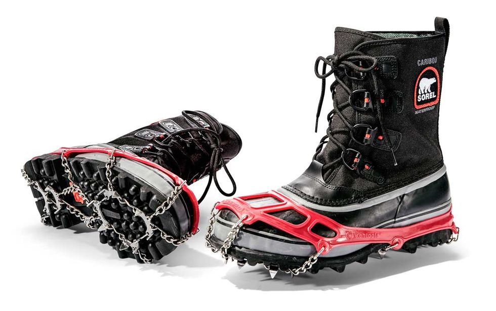 Footwear, Shoe, Boot, Hiking boot, Snowshoe, Athletic shoe, Ski boot, 