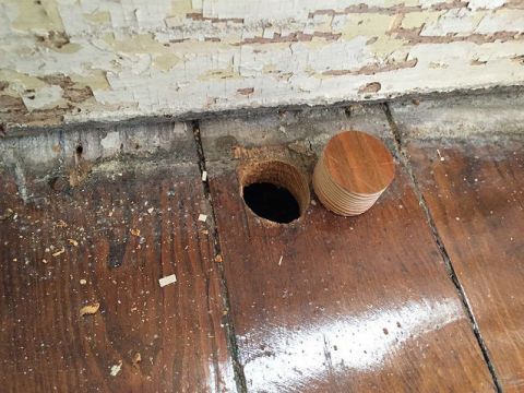 How to Plug a Hole in a Wooden Floor - DIY Fixes for Old Homes - 480 x 360 jpeg 43kB