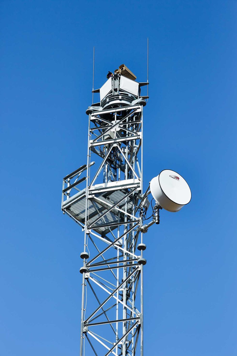 Telecommunications engineering, Technology, Line, Antenna, Transmitter station, Tower, Landmark, Cellular network, Space, Engineering, 